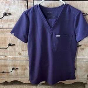 Figs Women’s Deep Purple V-Neck Top and Jogger set